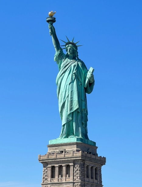 Bronze Sculpture: 12 Incredibly Famous Bronze Statues in the World