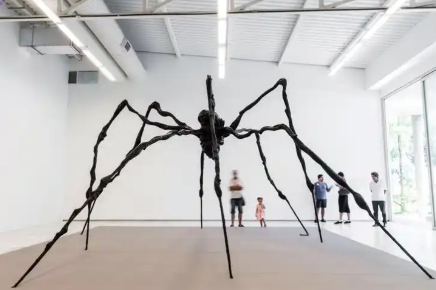 Louise Bourgeois's “Spider”