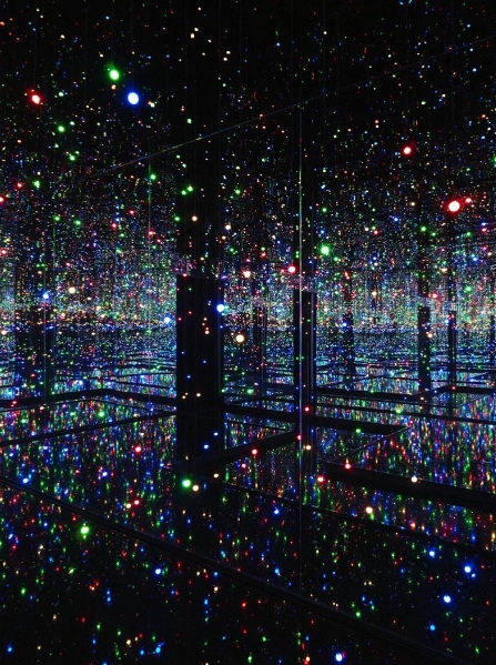 Yayoi Kusama's “Mirror House” 